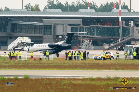 Embraer EMB-505 Phenom 300