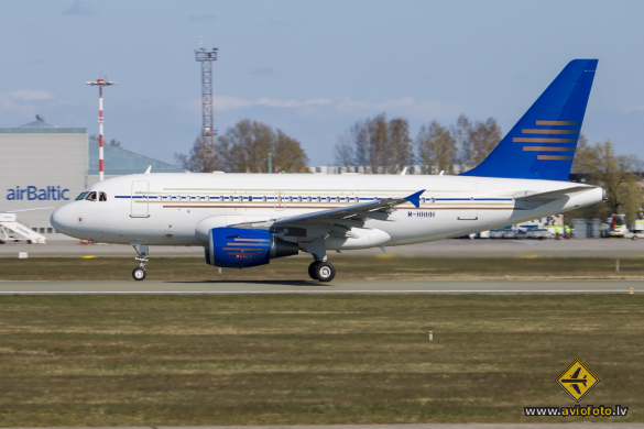 Airbus ACJ318 (A318-112/CJ)