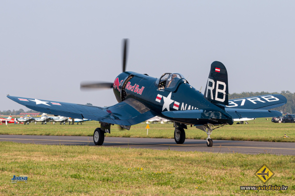 Vought F4U-4 Corsair