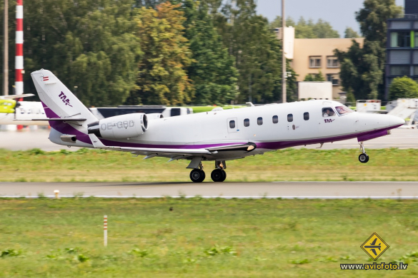 Gulfstream Aerospace G100