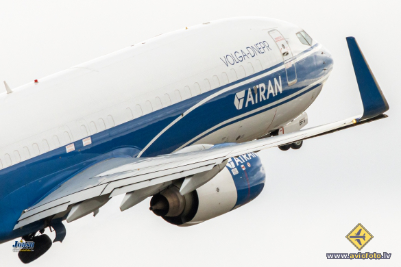 Boeing 737-83N(BCF)