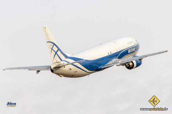 Boeing 737-46Q(SF)