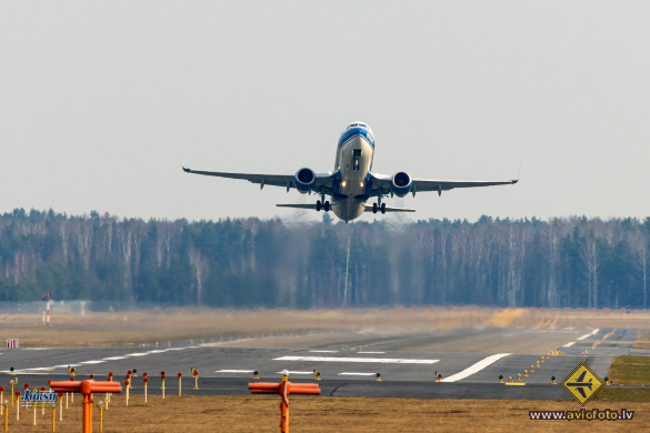 Boeing 737-83N(BCF)