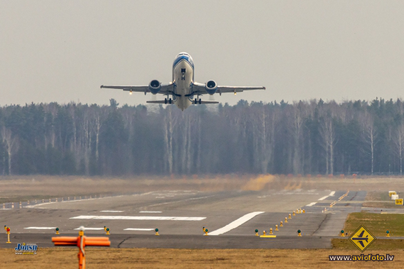 Boeing 737-46Q(SF)