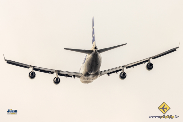 Boeing 747-412(BCF)