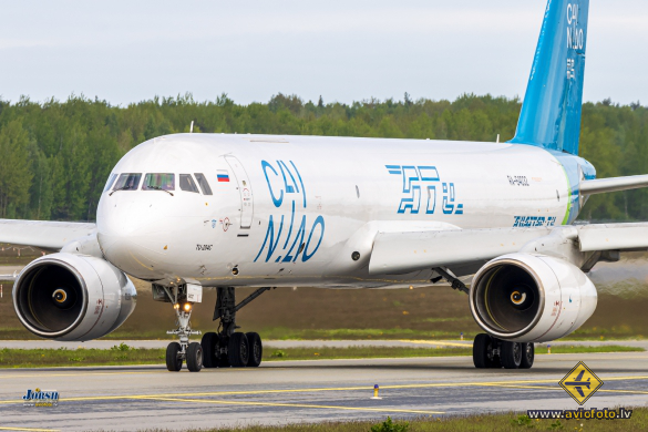 Tupolev Tu-204-100S (Tu-204C)