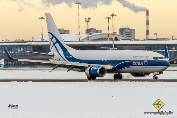 Boeing 737-8AS(BCF)