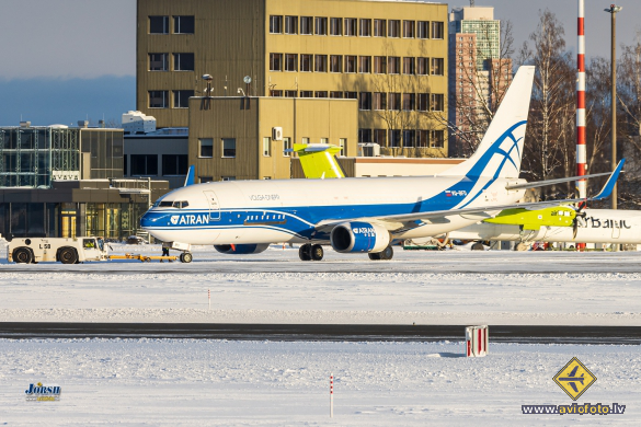 Boeing 737-8AS(BCF)
