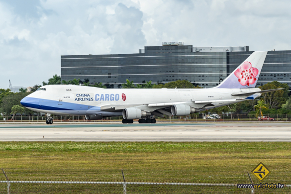 Boeing 747-409F/SCD