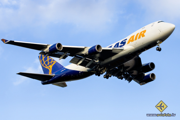 Boeing 747-47UF/SCD