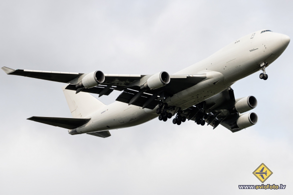 Boeing 747-4KZF/SCD