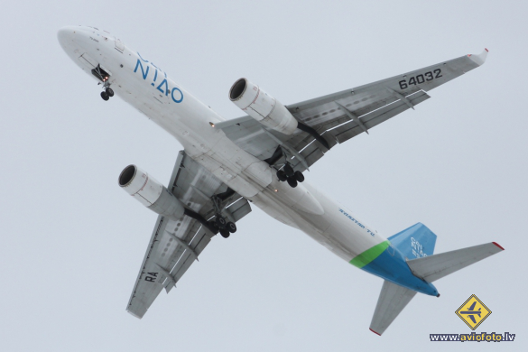 Tupolev Tu-204-100S (Tu-204C)