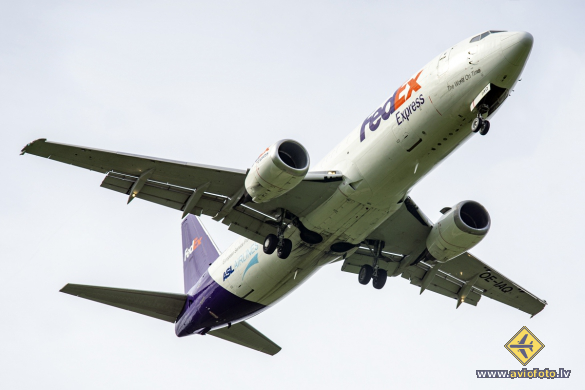 Boeing 737-4M0(BDSF)
