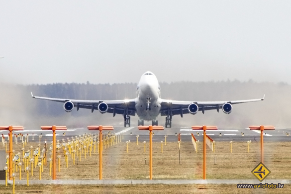 Boeing 747-412(BCF)