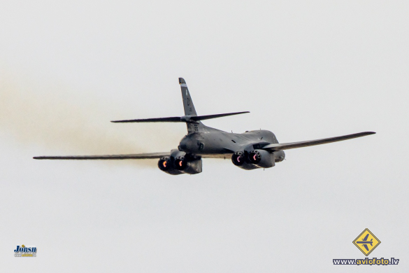 Rockwell B-1B Lancer