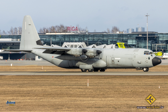 Lockheed Martin C-130J-30 Hercules (L-382)