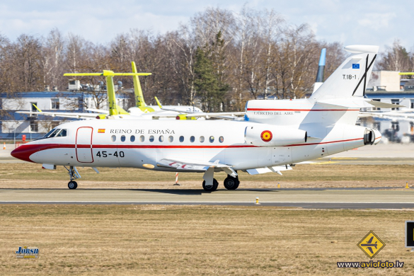 Dassault Falcon 900B