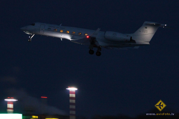 Gulfstream Aerospace Tp102D Gulfstream G550 (G-V-SP)