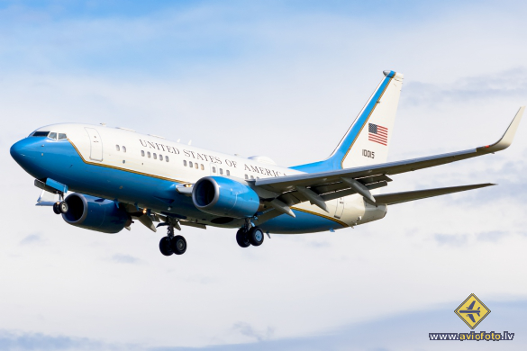 Boeing C-40B BBJ (737-7CP)