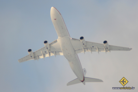 Airbus A340-313X