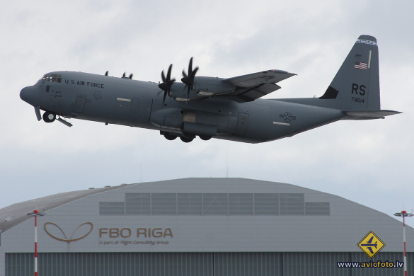 Lockheed Martin C-130J-30 Hercules (L-382)
