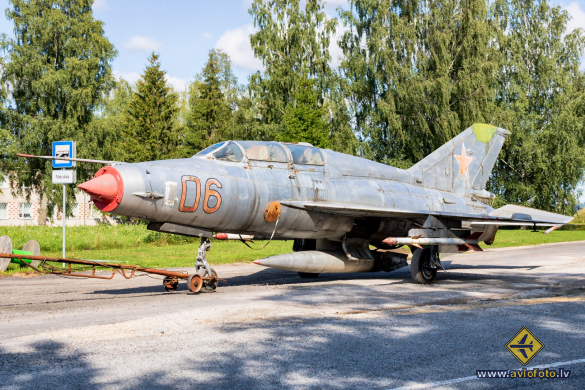 Mikoyan-Gurevich MiG-21US