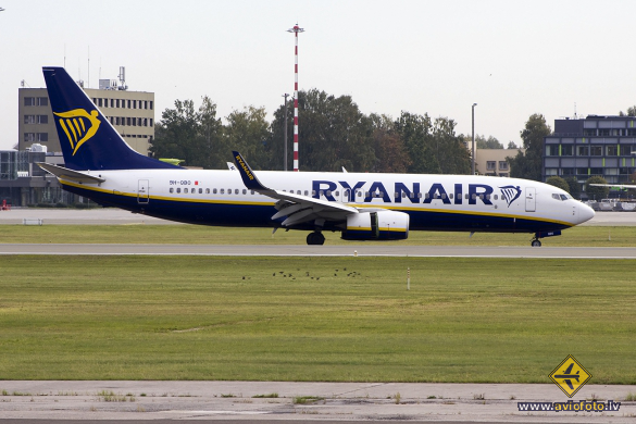 Boeing 737-8AS