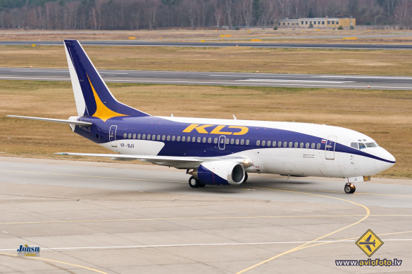 Boeing 737-3Q8
