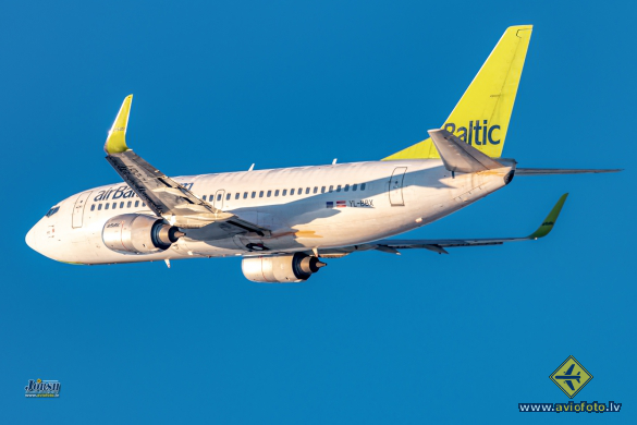 Boeing 737-36Q