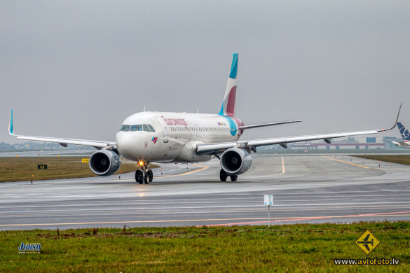 Airbus A320-214