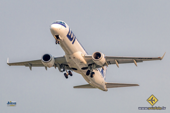 Embraer 195LR (ERJ-190-200LR)