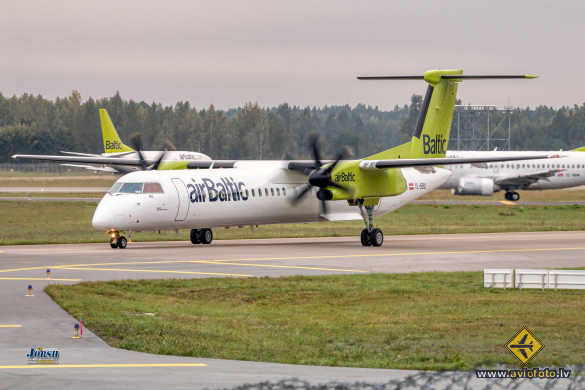 Bombardier DHC-8-402 Q400
