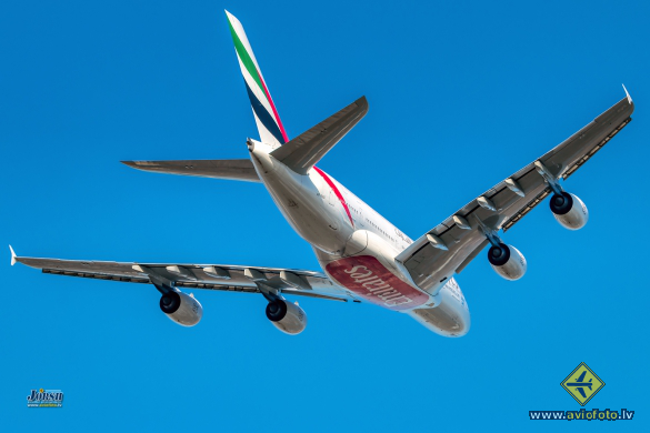 Airbus A380-861