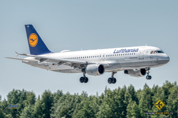 Airbus A320-211