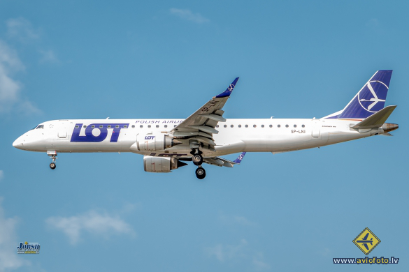 Embraer 195LR (ERJ-190-200LR)