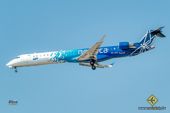 Bombardier CRJ-900ER (CL-600-2D24)