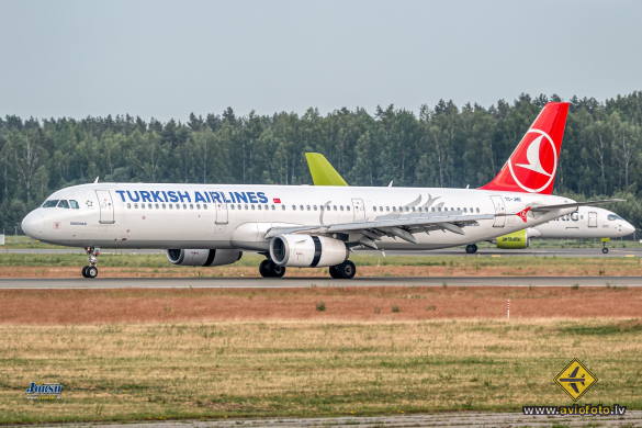 Airbus A321-232