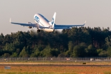 Boeing 737-524
