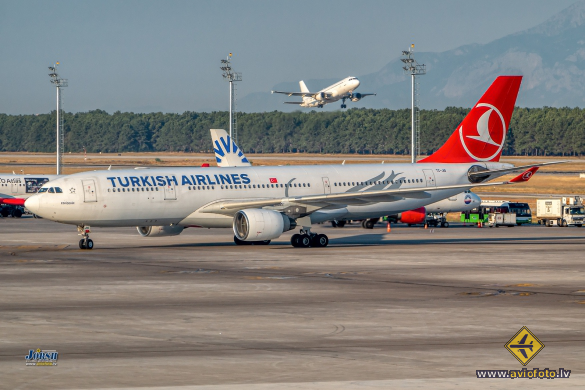 Airbus A330-223