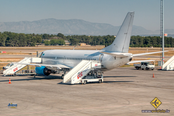 Boeing 737-322