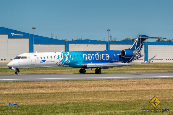 Bombardier CRJ-900ER (CL-600-2D24)