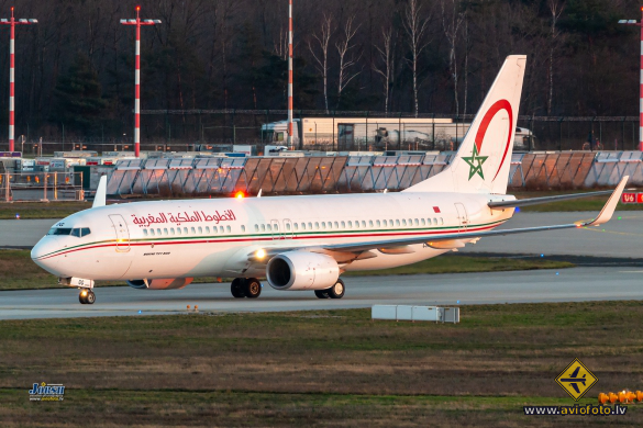 Boeing 737-86N