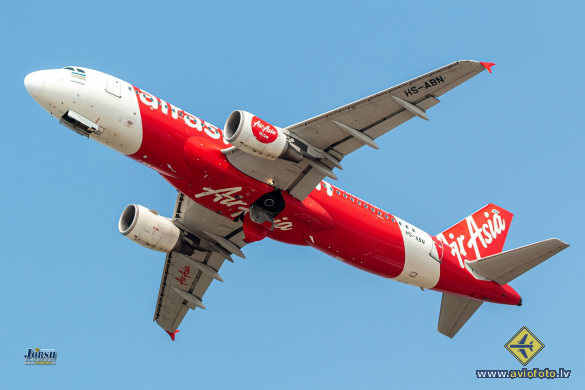Airbus A320-216