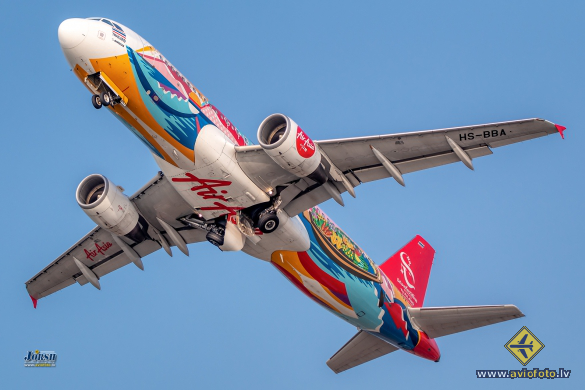 Airbus A320-214