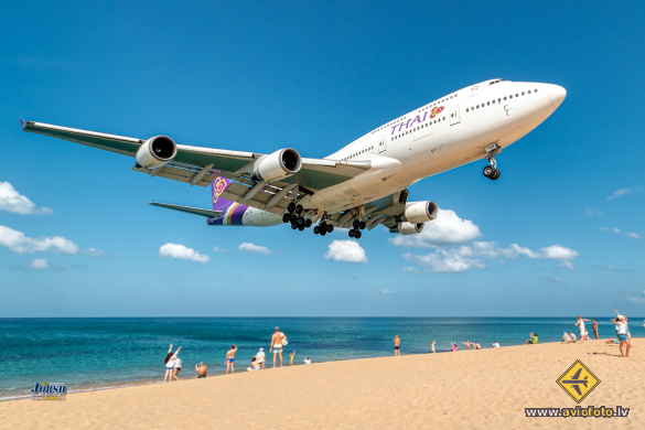 Boeing 747-4D7