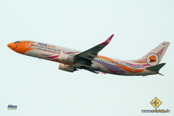 Boeing 737-88L
