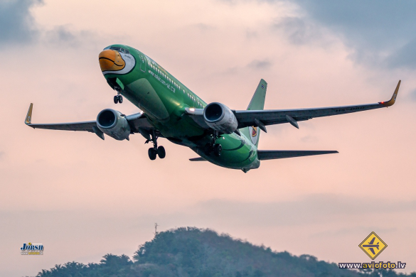 Boeing 737-8FH