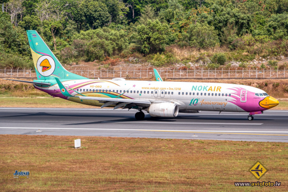 Boeing 737-86J