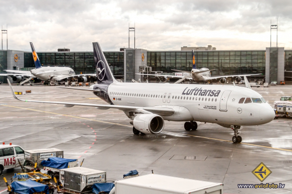 Airbus A320-214