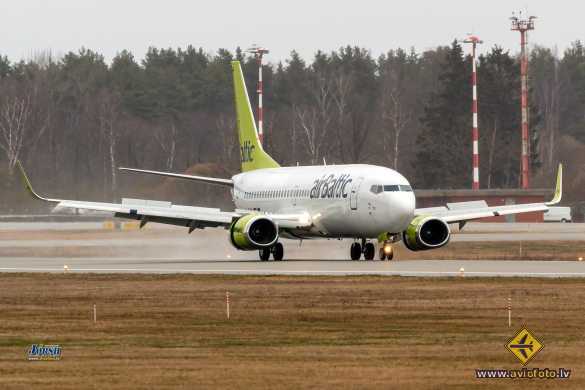 Boeing 737-36Q